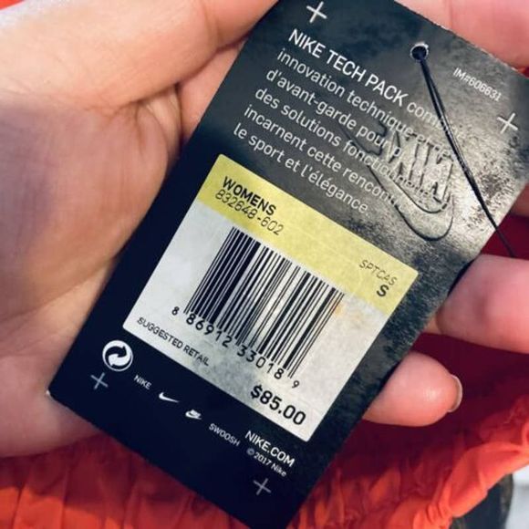 NEW Women's Small NIKE TECH PACK Drawstring Fleece Capri Pants Joggers Red 83264 - Picture 2 of 7